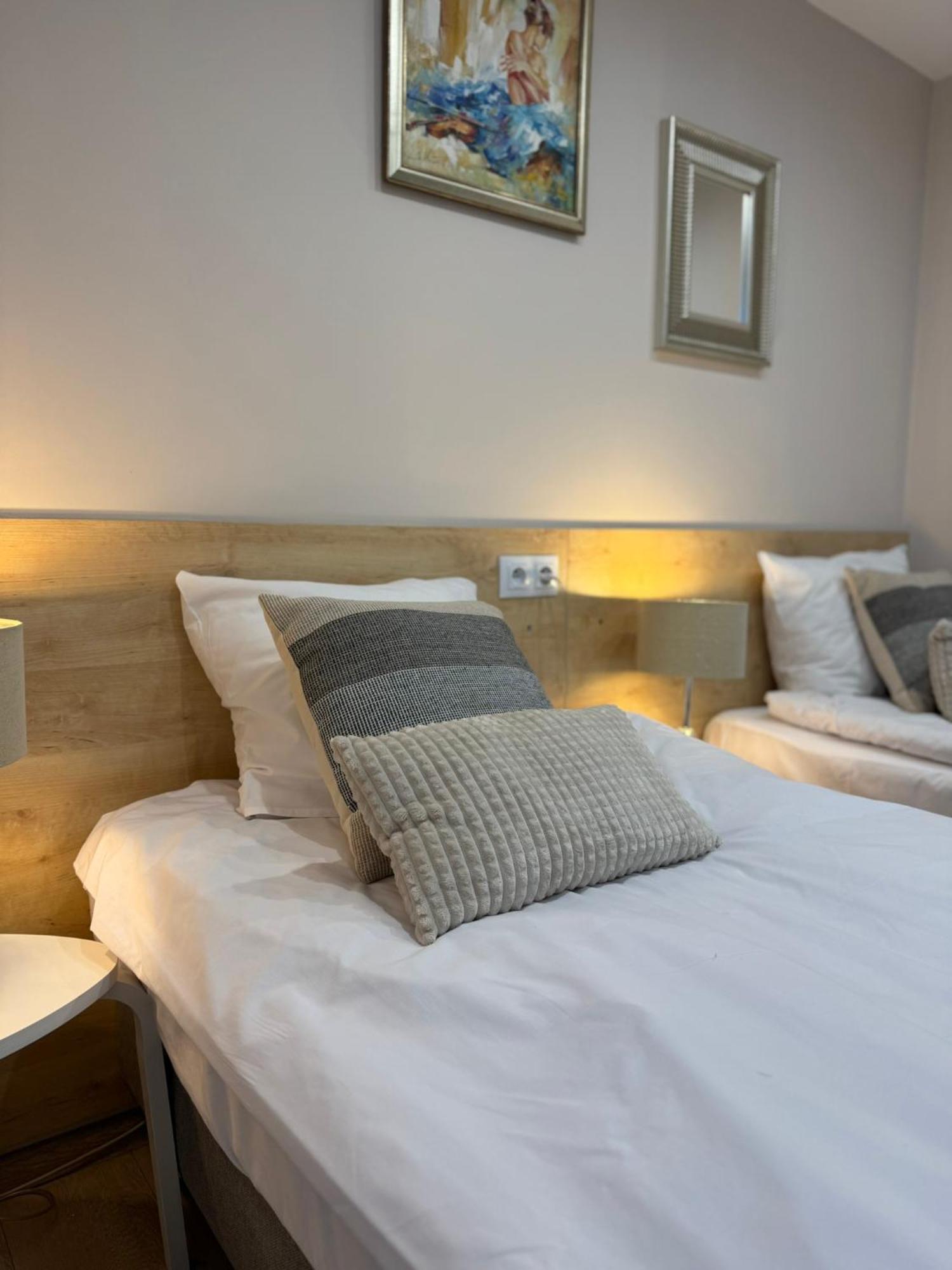Aparthotel Riva 扎维尔切 外观 照片